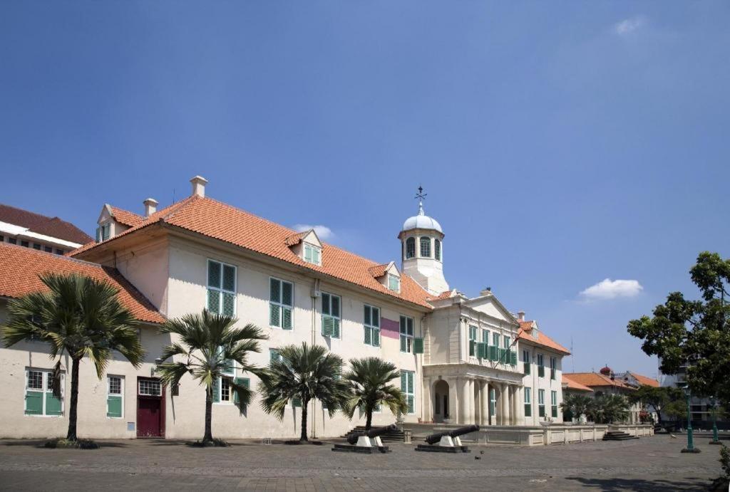 Madu Inn Giacarta Esterno foto